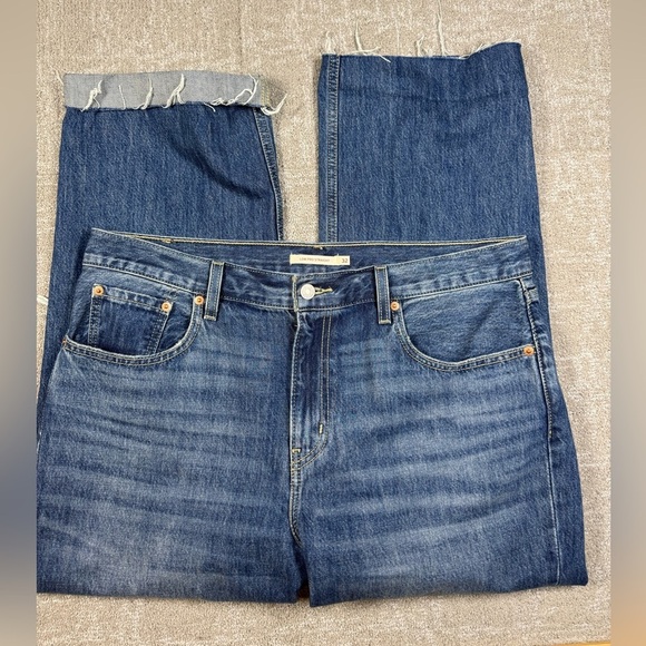 Levis Low Pro Straight Distressed Boho Womens Blue Raw Hem Jean Size 32 - Picture 1 of 7